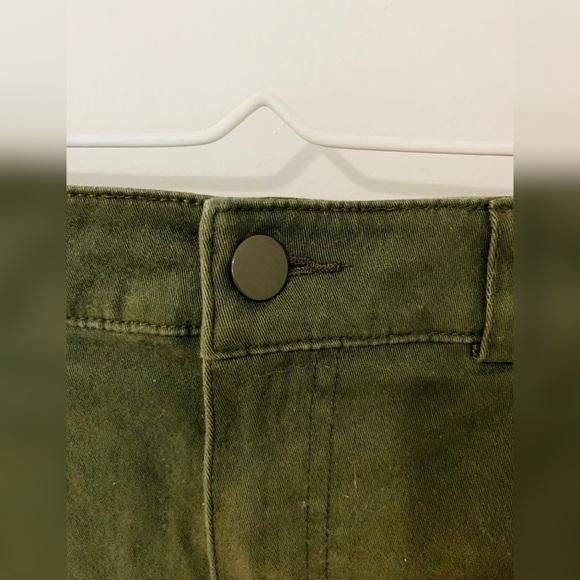 Cargo Mini Skirt With Pockets - Picture 6 of 9